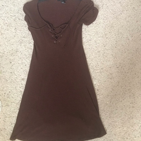 dresses. size Small. Stripe one Forever 21. Burnt orange/black stripes - Picture 1 of 2
